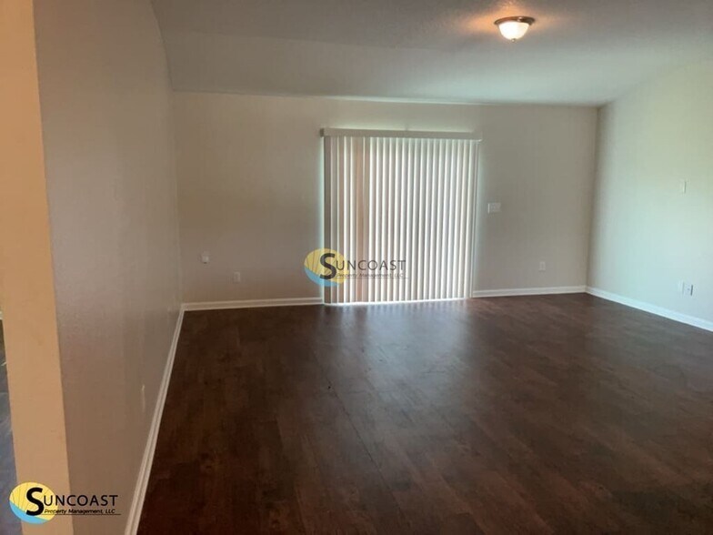 Building Photo - 8175 Golden Bamboo Dr