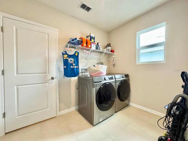 Building Photo - 1154 Ocean Spray Dr