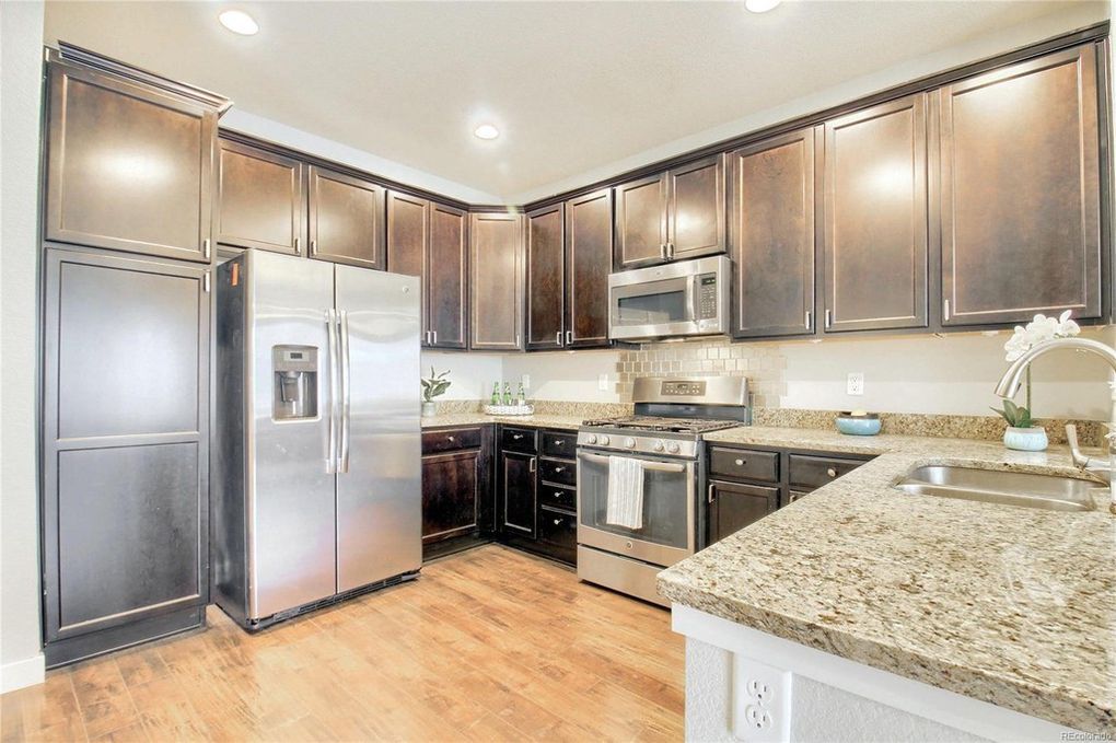 Building Photo - 2061 W 67th Pl