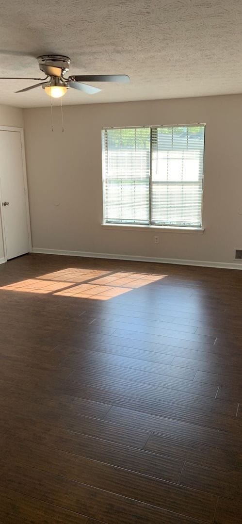 Building Photo - NOW READY!!! 2 bedroom 1 bath in SNELLVILLE!