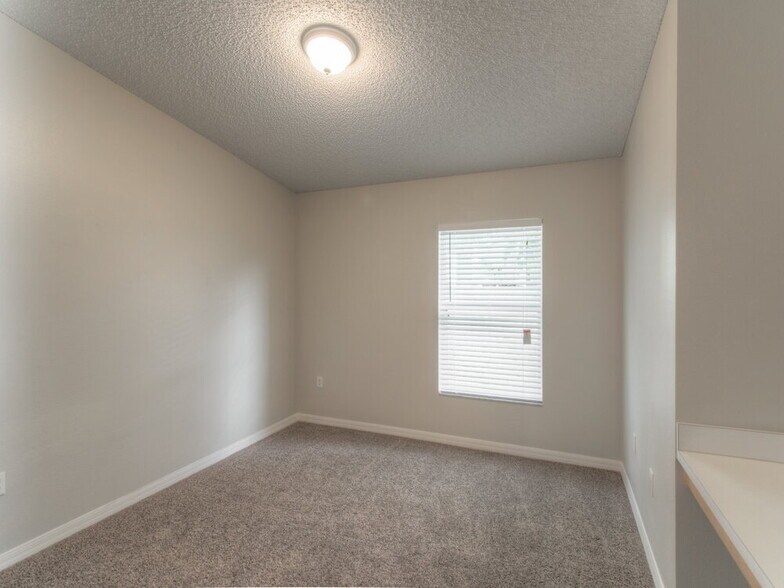 Building Photo - 762 Welch Hill Cir