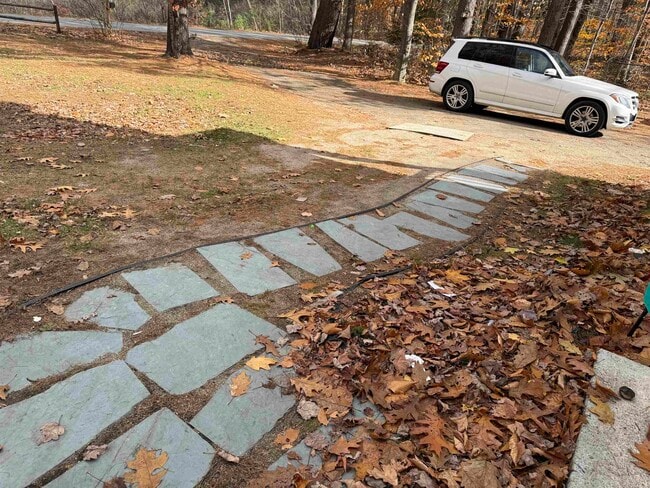 Building Photo - 192 Dorrs Corner Rd