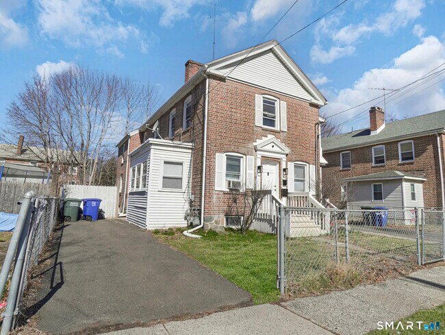 Building Photo - 87 Colony St