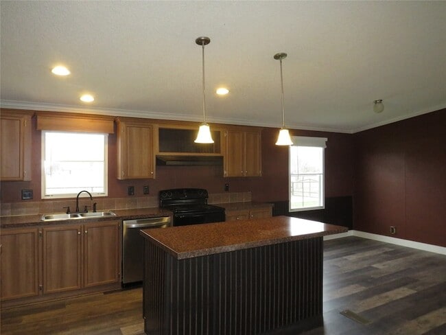 Building Photo - 2141 Crockett Rd