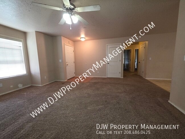 Building Photo - 1091N. Nichole Ave-