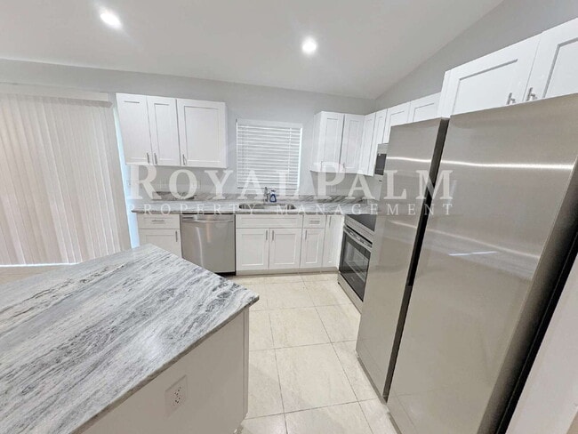Building Photo - Newly Renovated 3BR/2BTH - 12 Merry Months with No Surprises! - Apply by 12/15 for $500 Off Your ...