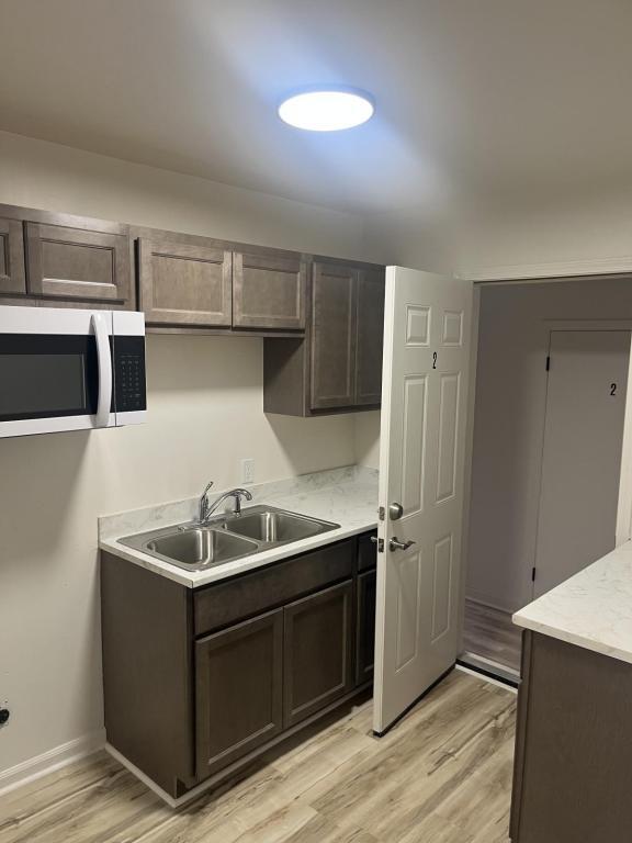 Building Photo - 105 N Russell St