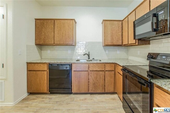 Building Photo - 2408 Alterman Dr