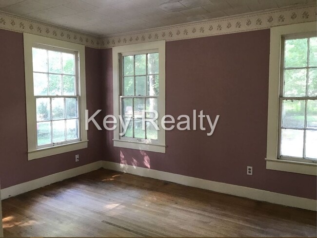 Building Photo - 112 Bentley St
