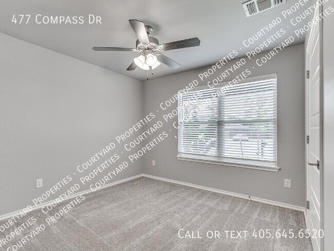 Building Photo - 477 Compass Dr