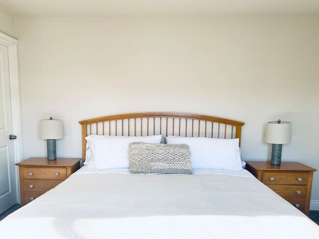 Building Photo - 3005 Strongs Dr