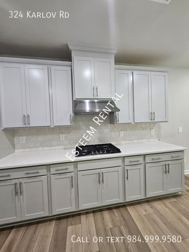 Building Photo - 324 Karlov Rd
