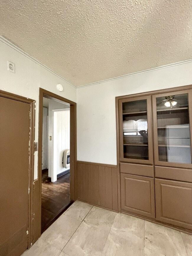 Building Photo - 111 5th Ave NW