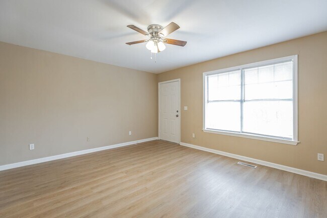 Building Photo - 11209 Dayton Pike