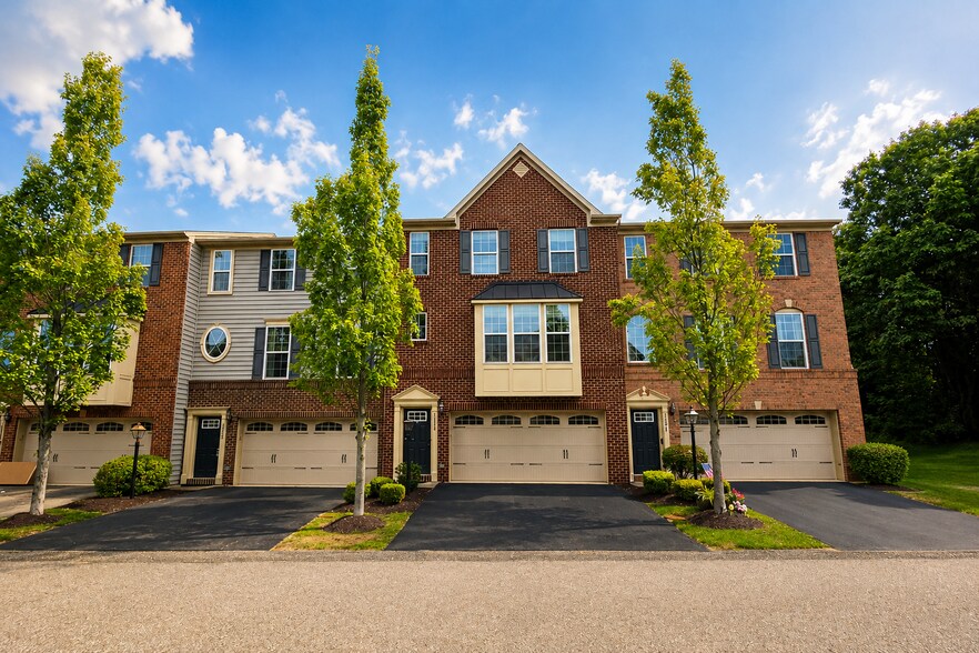 Building Photo - 1502 Pointe View Dr