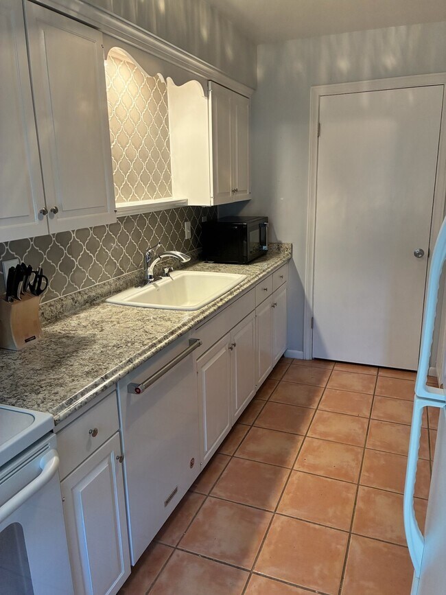 Building Photo - 6349 Briar Rose Dr