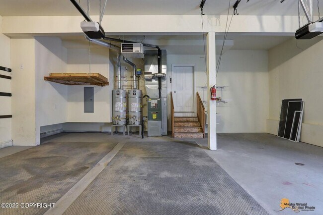 Building Photo - Stunning home conviently located by Eagle ...