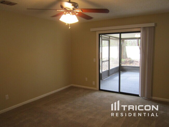 Building Photo - 1702 Sandy Hollow Loop