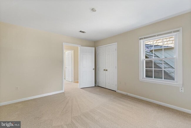Building Photo - 208 Bristol Downs Dr