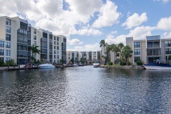 Building Photo - 20 Royal Palm Way