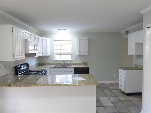 Building Photo - 4090 Windhaven Ln