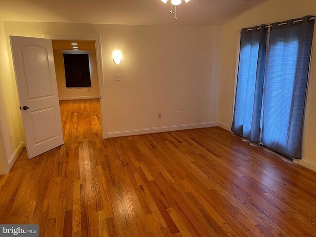 Building Photo - 118 Quaint Acres Dr