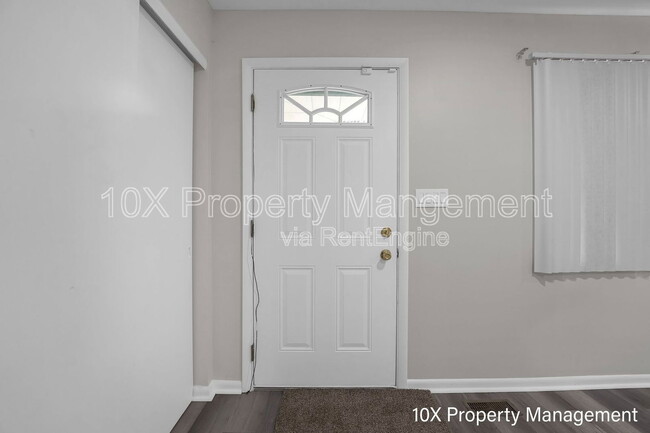 Building Photo - 2892 Longfield Rd