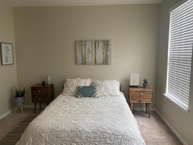 Building Photo - 11565 Mizzon Dr