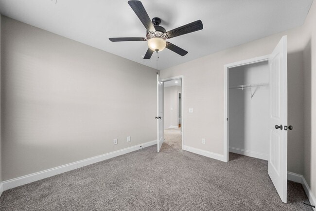 Building Photo - Pet Friendly Three Bedroom with Bonus!