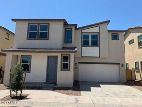 Building Photo - 2832 S Lynch Cir