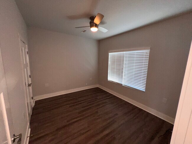 Building Photo - 155 Bell Rd