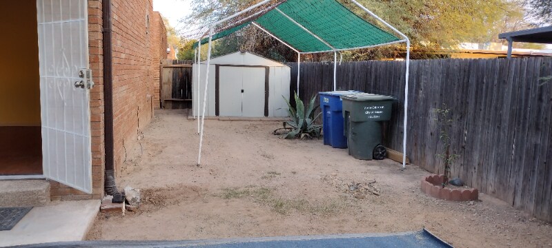 Building Photo - 3010 N Edith Blvd