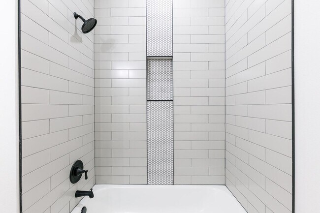 Building Photo - 1704 Elkhart Ave