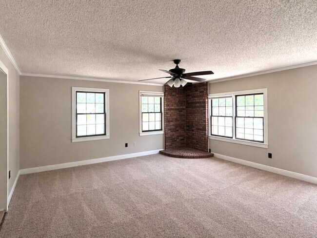 Building Photo - 3054 Poplar Springs Church Rd