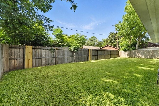 Building Photo - 4814 Warm Springs Rd