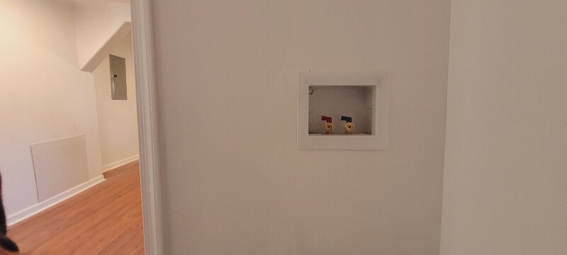 Building Photo - 315 St Mark St