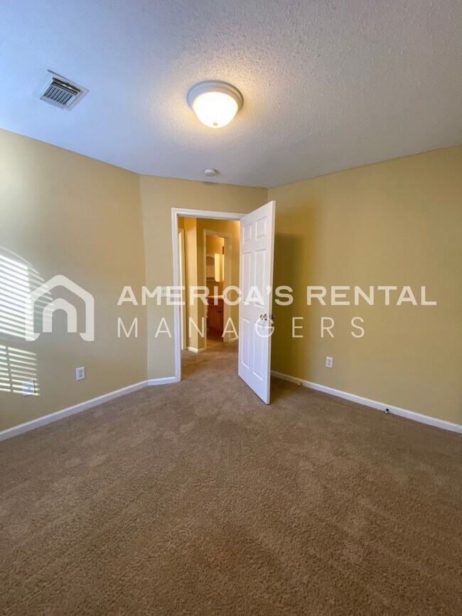 Building Photo - Home in Northport, AL. Sign a lease by 2/28/26 to receive HALF off the deposit!!! DEPOSIT PENDING!