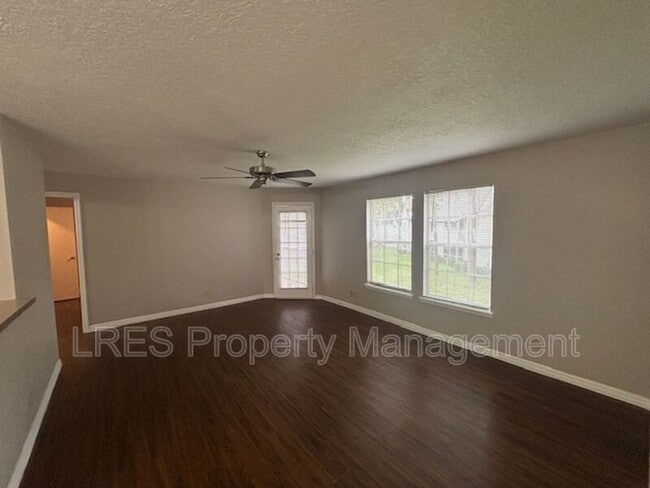 Building Photo - 5992 Westgate Dr