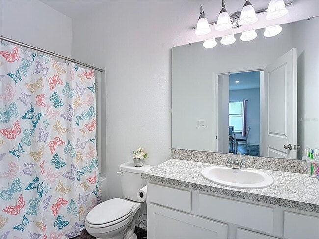 Building Photo - 38345 Honey Suckle Dr