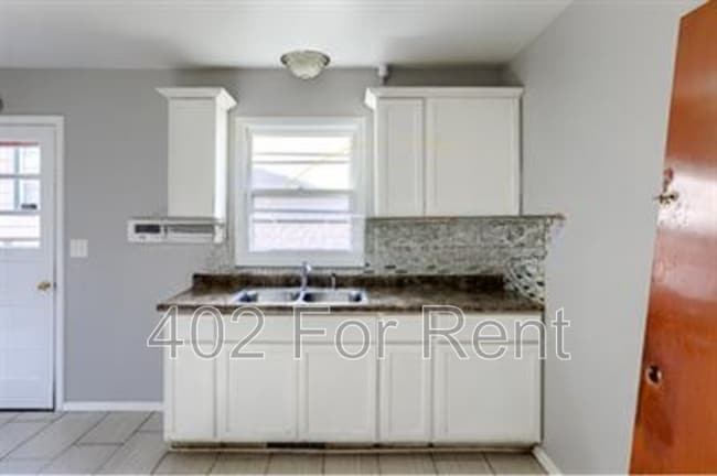 Building Photo - 5120 N 48th St