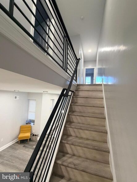 Building Photo - 3841 N Sydenham St