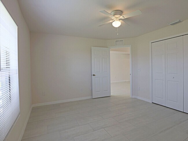 Building Photo - Cape Coral 826