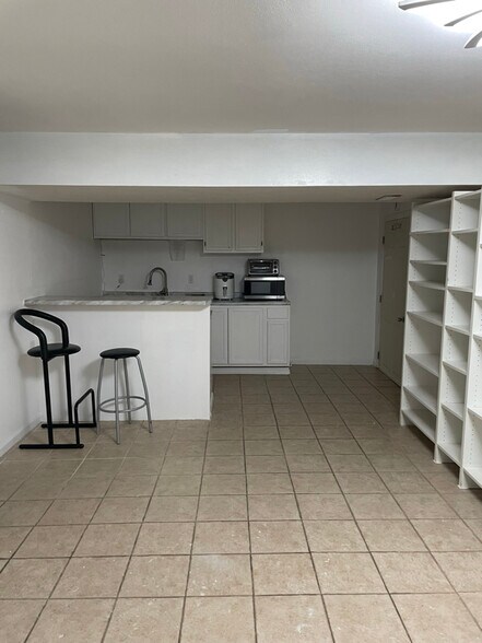 Primary Photo - 217 Jubaka Dr