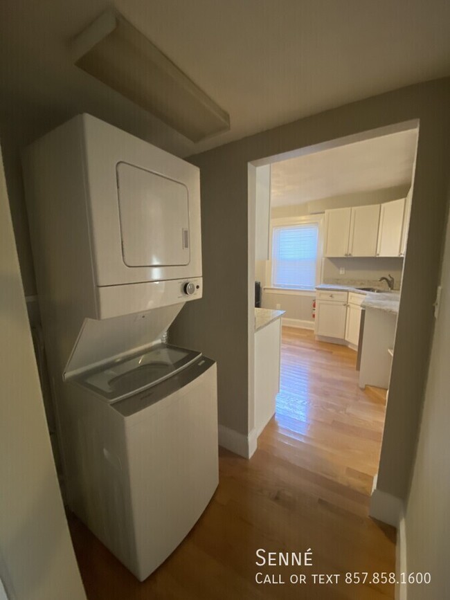 Building Photo - 309 A Highland Ave