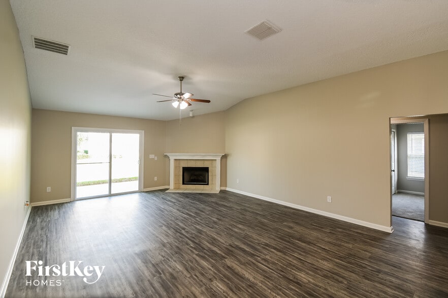 Building Photo - 182 Greenfield Dr