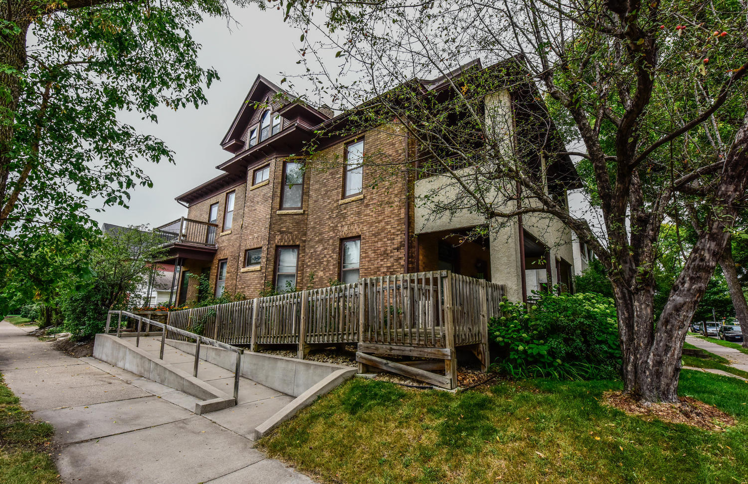 Side View - 800 5th Street Northeast