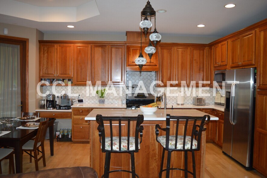Building Photo - 9217 Bear Claw Way