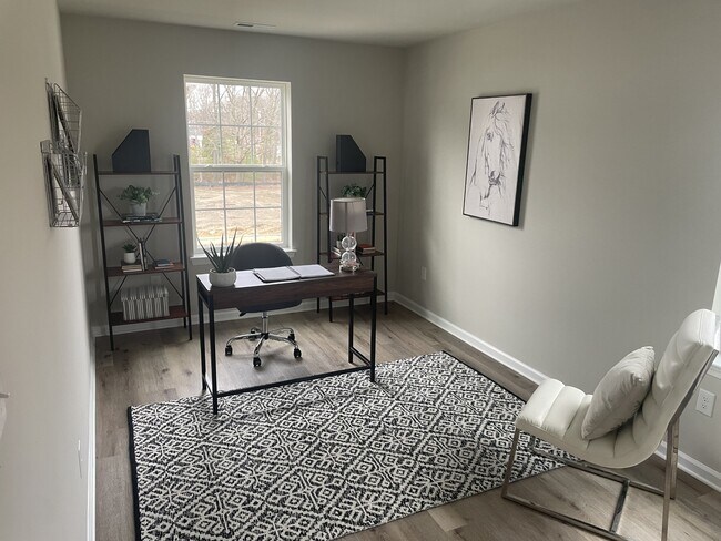 Building Photo - 385 N Tuckahoe Rd