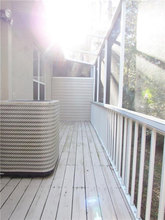 Building Photo - 4343 Lakeshore Dr