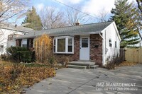 Building Photo - 318 Pennell-